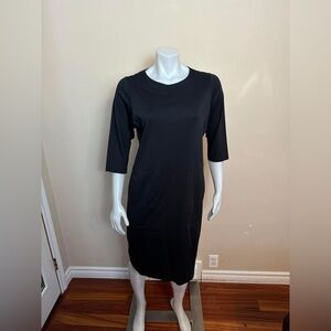 AYRTIGHT from Blu's - Royce Dress in Black. 🇨🇦 
Small P2P 21" and 41" long.